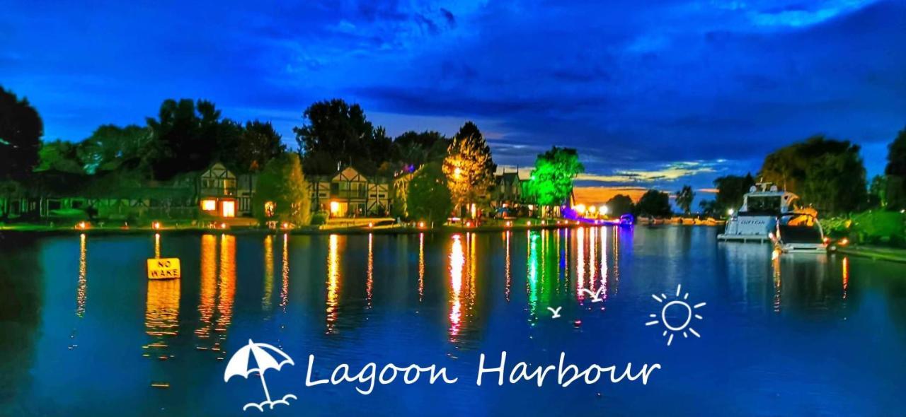 Lagoon Harbour Resort & Hotel 오릴리아 외부 사진